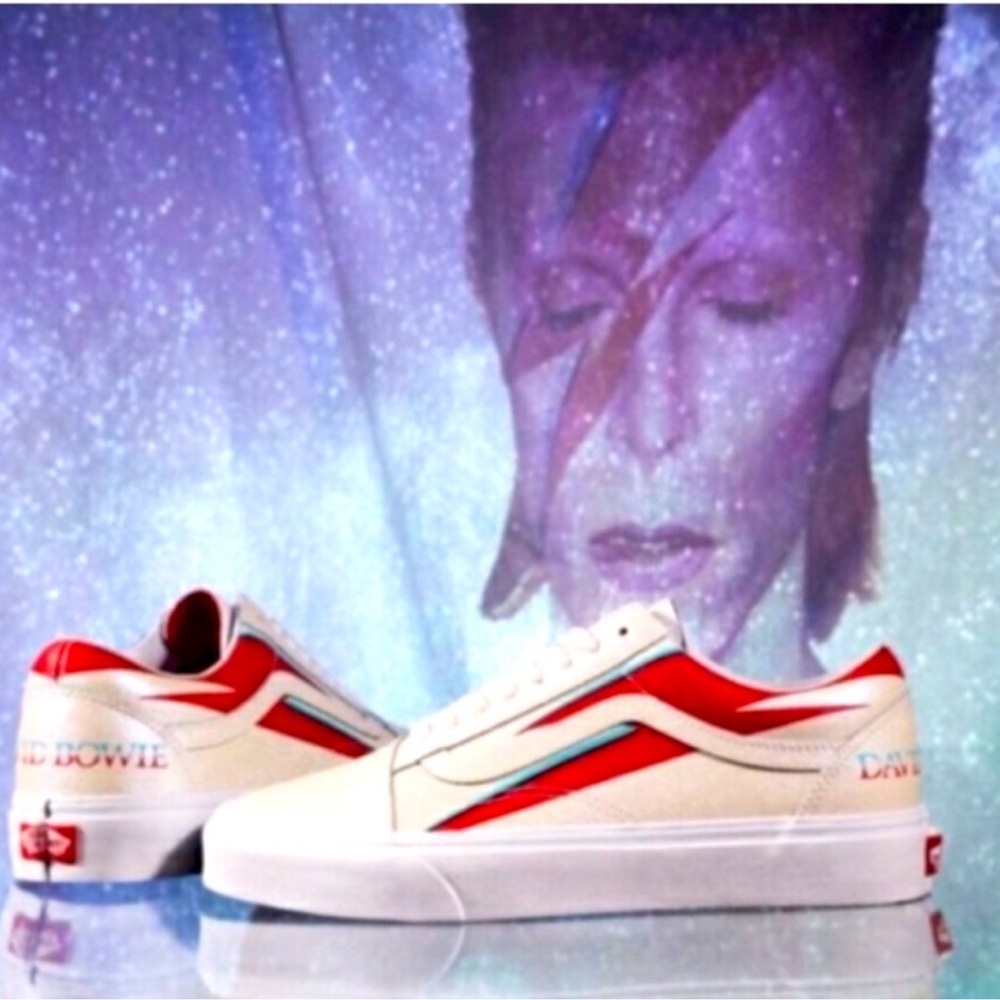 Vans Old Skool Aladdin Sane White Skate Shoes 
David Bowie Size 6